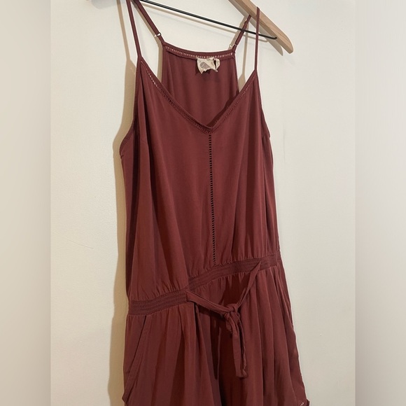 Anthropologie Lilka Nelisa Burgundy Wine Ladder Lace Detail Tank Romper Size LP - Picture 5 of 11